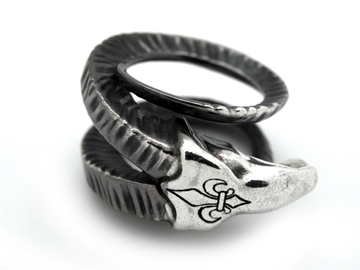  Кольцо из серебра 