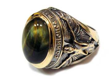  Перстень из черного золота 