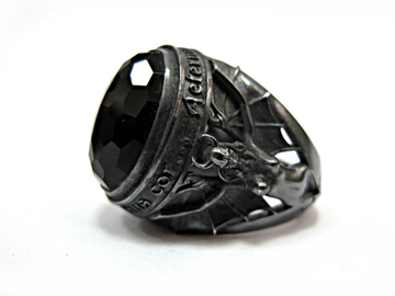 Перстень из серебра 